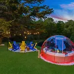 The Lazy Bear Cabin Dome Hot Tub Sauna & More