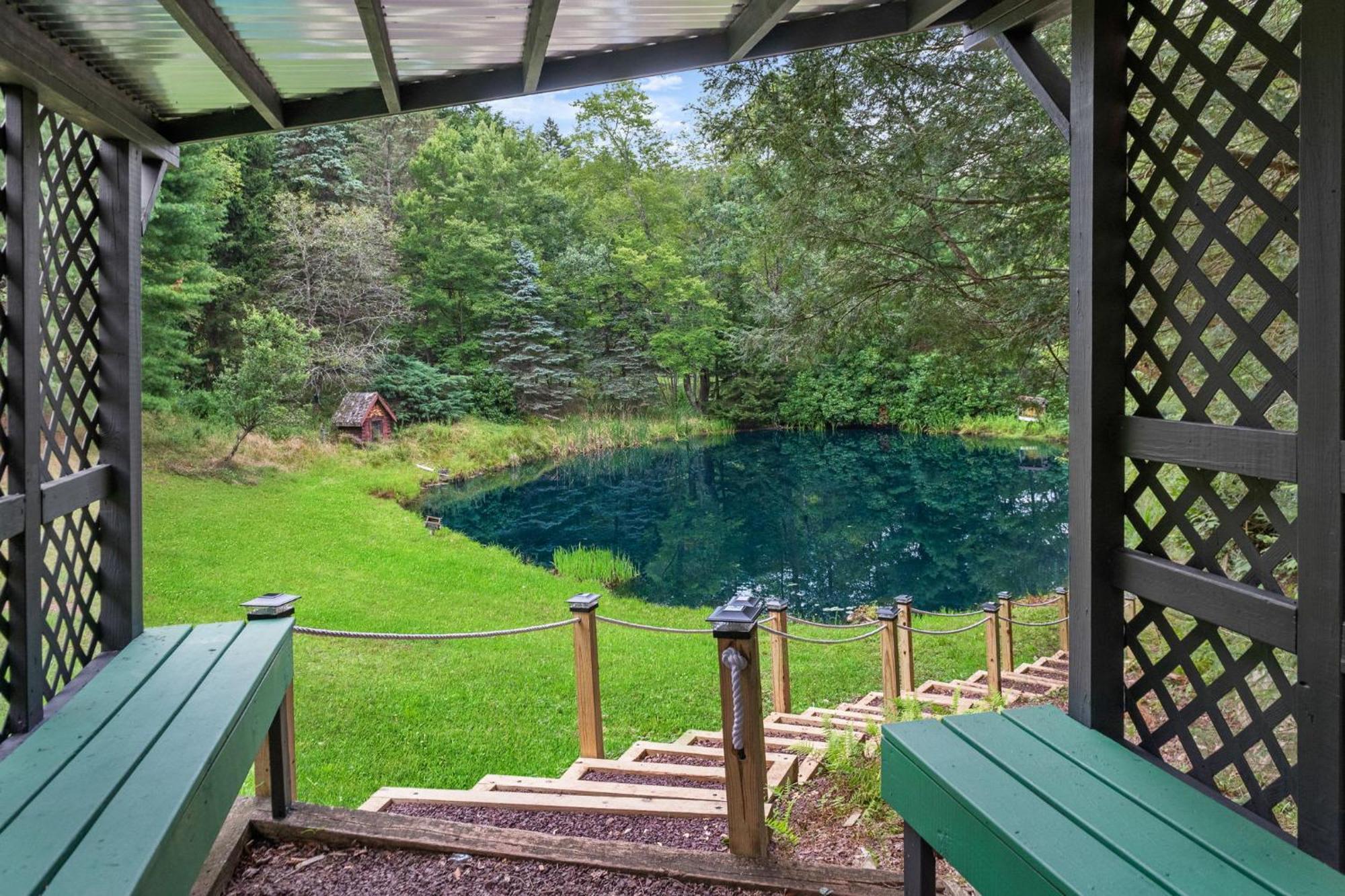 The Lazy Bear Dome Hot Tub Sauna & * Albrightsville